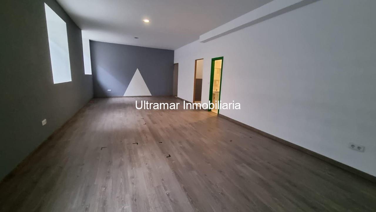 Foto 1 Bajo local en venta en la zona del centro
