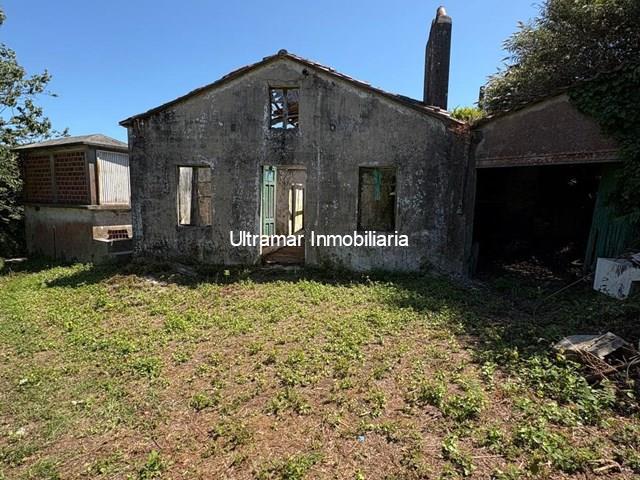 Casa a reformar con terreno en Neda