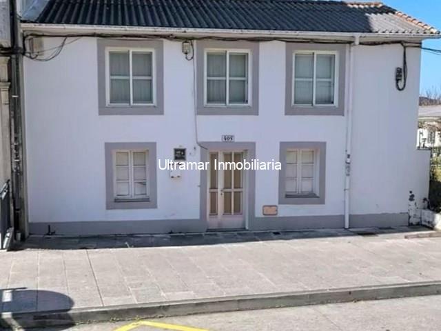 Casa adosada con finca en Catabois - Ferrol