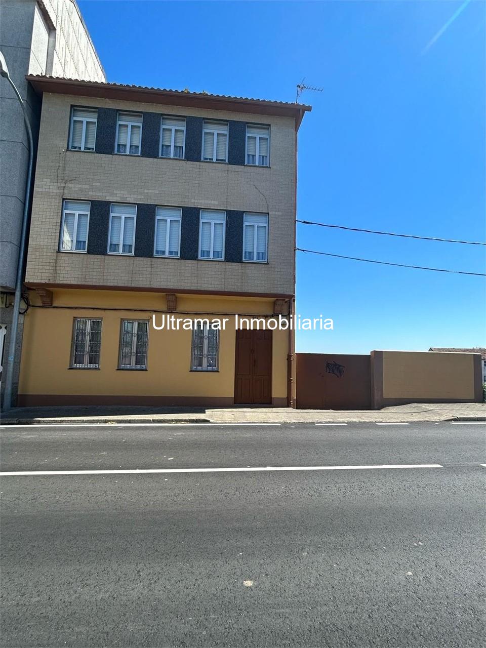 Foto 1 Edificio con terreno a la venta en Sta Marina