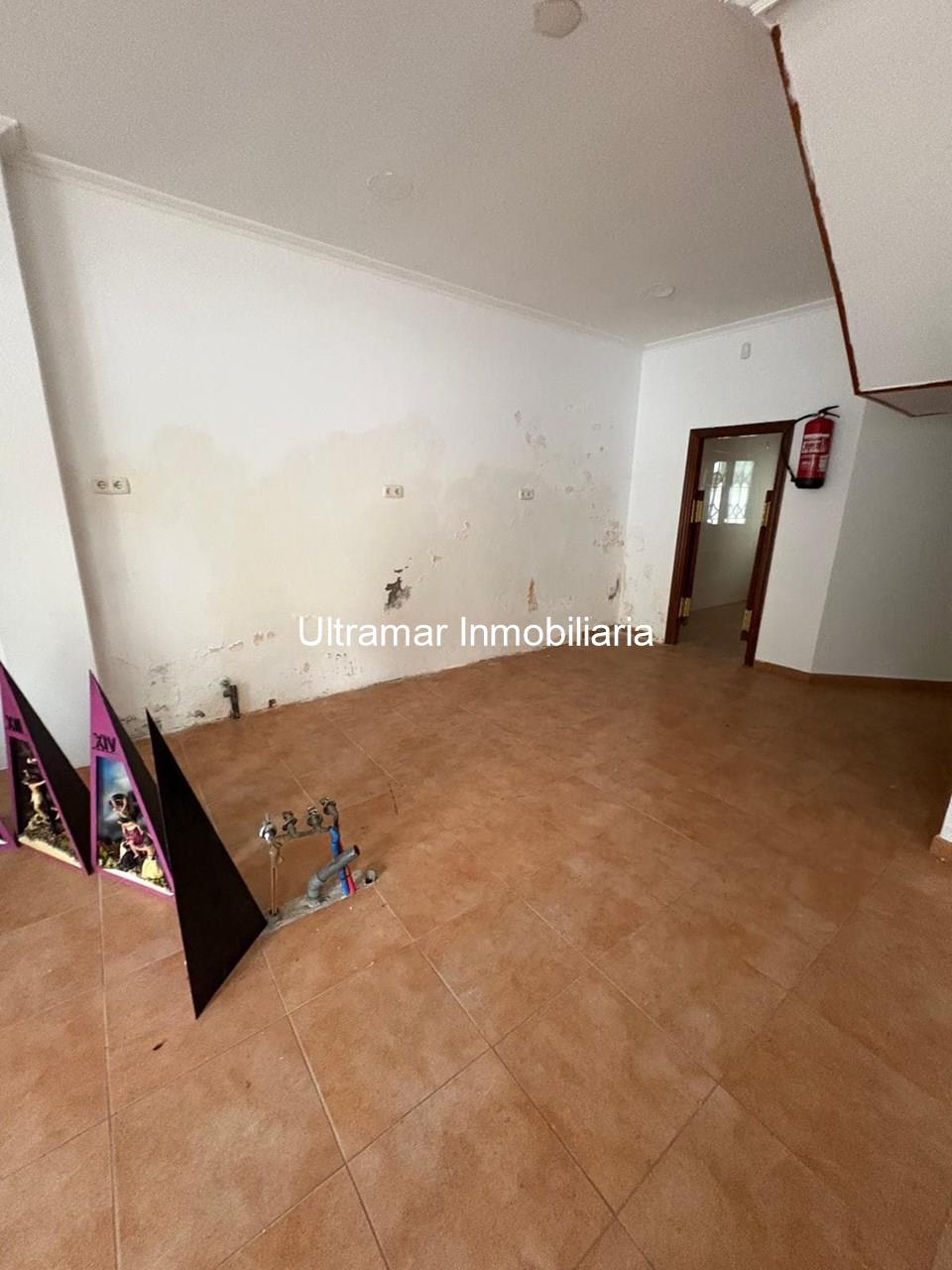 Foto 10 Local a la venta en Esteiro