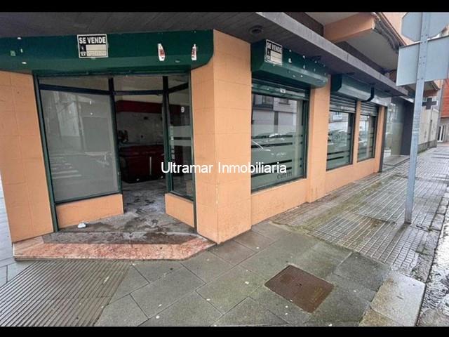 Local en venta cercana a la Plaza de España - Ferrol