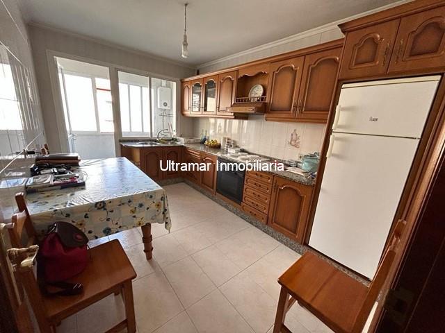 Piso amplio a la venta en San Juan - Ferrol